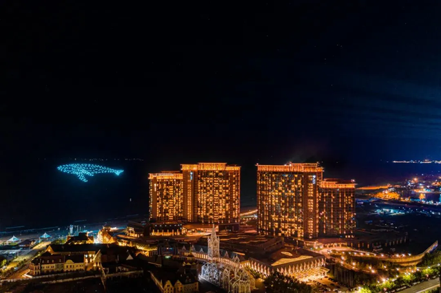 抬头看！青岛夜空惊现绝美流光盛宴！速来打卡！