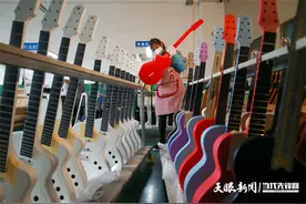 制作一把吉他仅需1天！正安吉他向“新”发力图片