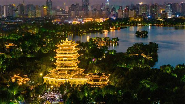济南市秋季“黄河大集”启动 “夜享历下”主题旅游同步推出