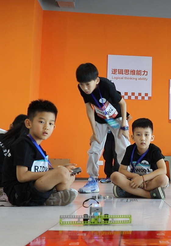 【打卡青少年活动中心】第二届山东省教育机器人科技节日照专场在活动中心盛大启幕！