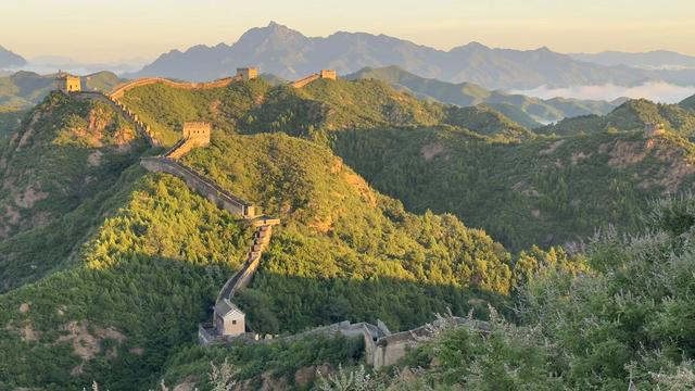 河北滦平：金山岭长城晨景如画