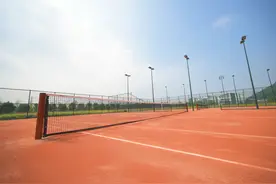 冠军十万元奖金！来杭州的“罗兰·加洛斯”体验一场刺激的网球比赛吧图片