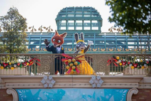 上海迪士尼乐园“疯狂动物城”主题园区开放2周年，《疯狂动物城2》票房破36亿元