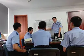 3年在沪买别墅 女子同时供职16家公司却从不上班，落网时正在面试图片