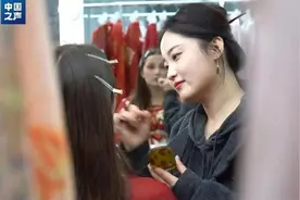 “国潮”出圈催生“汉服妆造师”，月入可达8000元图片