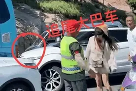 “她现在不敢了”，网店卖“青岛路虎女司机”车贴，称不担心被告，法学专家提醒图片