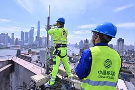 从“数字底座”到“生产力引擎”，赋能申城数智蝶变图片
