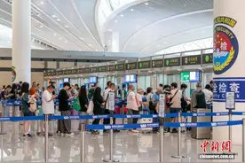 青岛机场国际及地区旅客量突破200万人次 较2024年提前50天图片