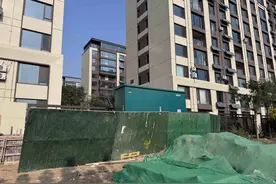 德州国风上院小区：院墙外建设电网环网箱 居民担心有隐患图片