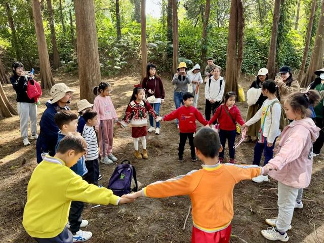 未来一个月，深圳人都往洪湖公园跑！