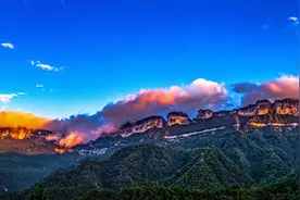 重庆南川：金佛晚霞壮美如画图片