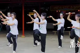 “英歌舞激发我的热血与激情！”深圳学子赴潮阳学习传承英歌文化图片