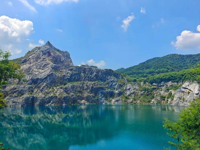 今天开业！潜水+咖啡，来三水打卡川藏同款“日照金山”