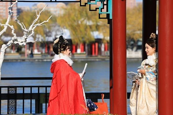 全球媒体聚焦 | 新加坡媒体：传统服装体验在中国为何如此火爆