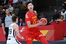 篮球——2024国际篮联奥运女篮资格赛：中国队对阵法国队图片