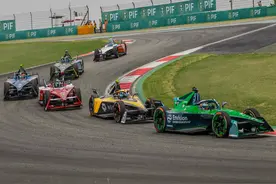 上海首秀展现独特魅力，FE电动方程式打动年轻车迷图片