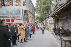 品劼人笔下市井成都 感烟火人间“最美回家路”图片