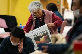连续54年增加，日本每10万人里就有约76名百岁老人图片