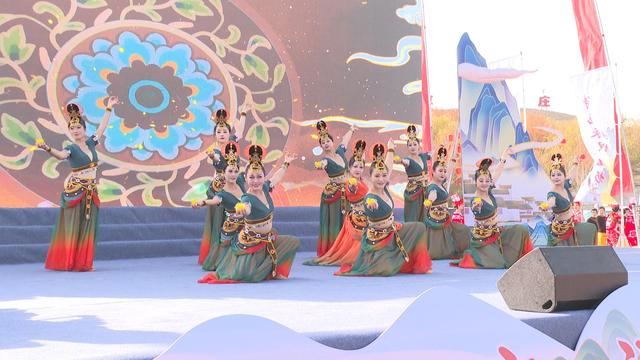 有看头、有玩头、有尝头、有逛头 ——记“山水湖畔·醉美川西”永昌县2025年全国冬季“村晚”示范展示活动