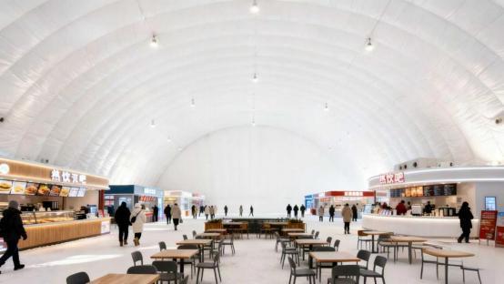 雪地温泉营地、冬钓、越野滑雪……第二十七届哈尔滨冰雪大世界新看点来了！