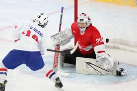 （亚冬会）冰球——女子小组赛：中国台北队胜中国香港队图片