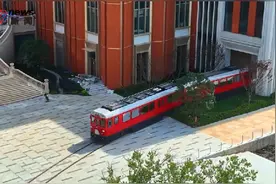 华为全球最大研发中心启用，规模超过6个苹果总部，靠火车连接园区100多幢研发楼图片