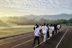 卓越教师如何养成？ “萤火虫”领跑浙外，十年坚持见真章图片