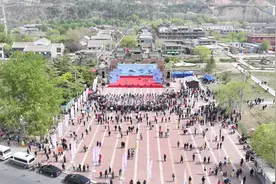 第四十一届兰州桃花会“芬芳”启幕图片