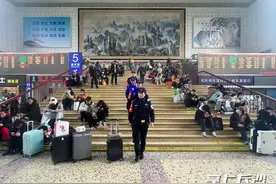 长沙火车站全力打好春运返程“收官战”图片