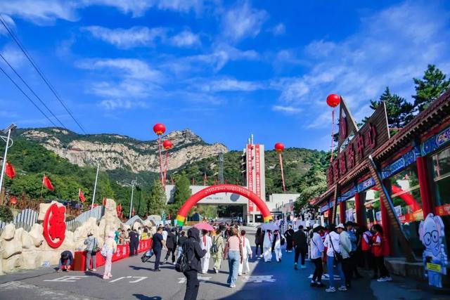 锦州北镇福果采摘季启幕！邀您共赴“踏秋赏枫 醉游辽宁”之约