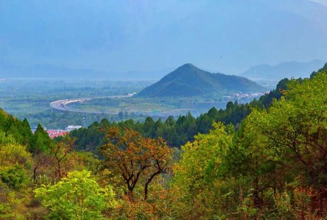 绝美！今秋，就去北京这些登山步道赏红叶！