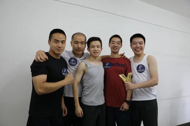 致李鑫：此程暂别，愿下一程满是星光！