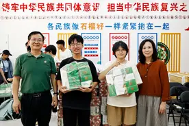 右江民族医学院：温情献中秋 饼香满校园图片