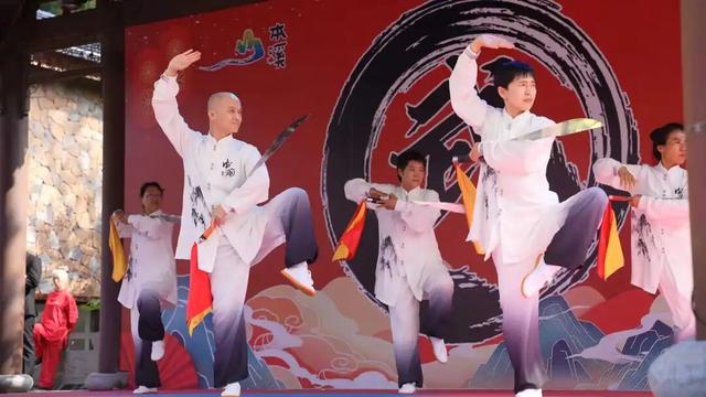 我们的节日｜燃爆！本溪国庆首日文旅活动“火力全开”，邀你共赴“国枫”盛宴