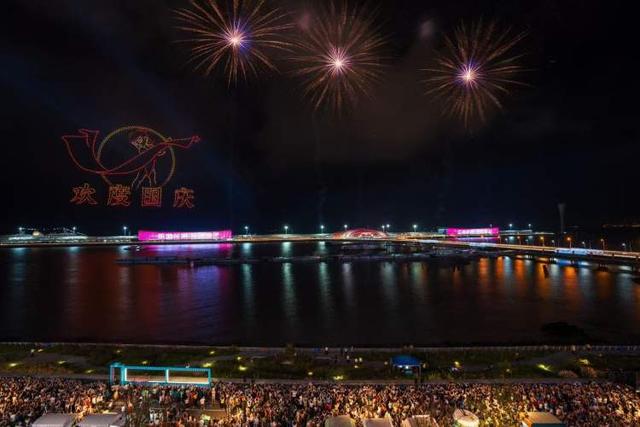 国庆追光指南：第二届上海国际光影节，解锁城市夜的N种浪漫｜国庆趣玩上海