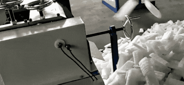 包水果的泡沫网兜，为什么做出来就是一个立体的网？