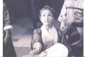演员郑佩佩去世，曹可凡等人发文悼念图片