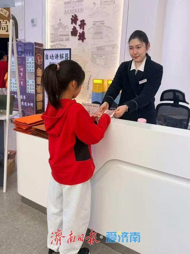 “泉”在济南过大年丨济南商埠1904喜乐会深受市民游客喜爱青睐