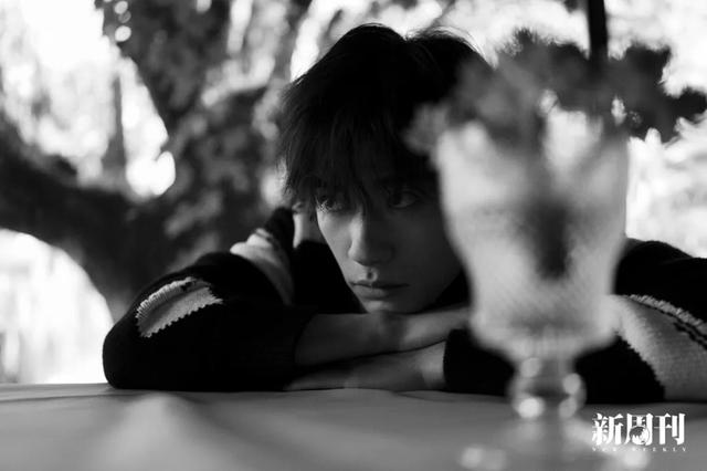 最年轻影帝易烊千玺：有时更想做个晚熟的人