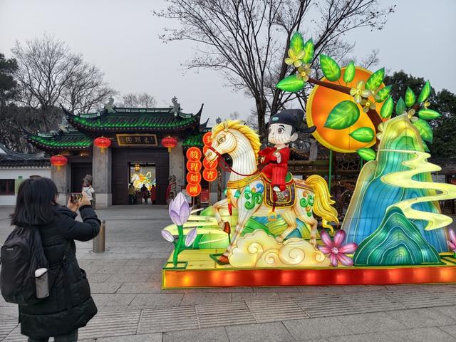 古猗园化身民俗乐园，解锁元宵雅趣新体验