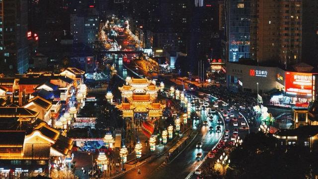 全列卧铺、夕发朝至！这趟环线旅游列车，有多过瘾？