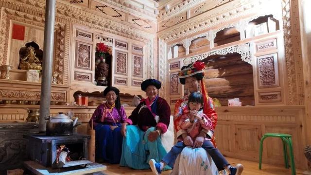 【冬季暖阳 凉山不凉】一湖碧水映云天，摩梭风情醉心间