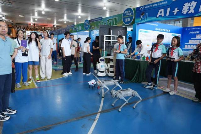 AI“后浪”集结！2025年东莞市中小学生科技节启动