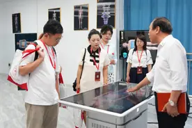 把课堂搬到实验室和车间！关于人才培养，郑州医药健康职业学院自有章法图片