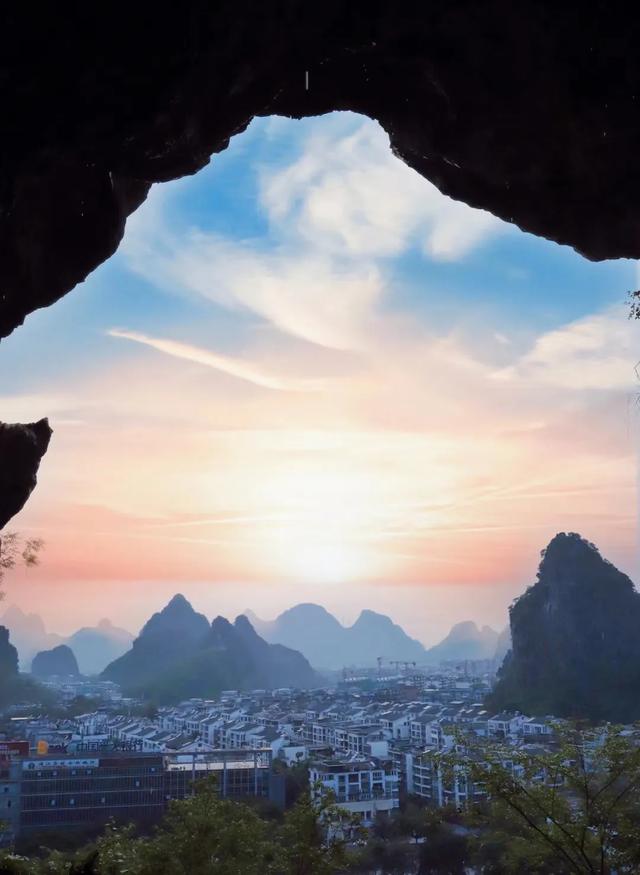 网友:大片、大气!2025桂林艺术节概念宣传片正式上线