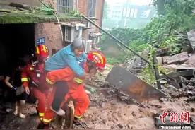 四川内江：暴雨突袭 8000余人紧急避险转移图片