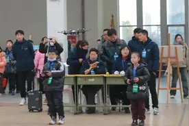 第二届“鲲鹏杯”青少年无人机锦标赛在上街区开幕图片