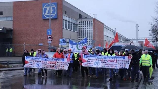 一个月超2.4万汽车人被开，特斯拉开了7位经理，车圈再掀裁员潮