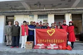 岳西县天堂中心学校开展“爱在重阳”主题活动图片