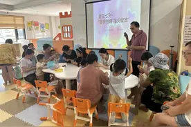 杭州余杭径山镇：爱在七夕•“串珠拾趣 指尖绽放”图片